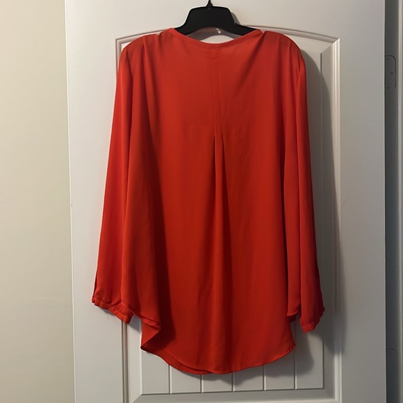 Res ling sleeve blouse with tie in front. Size XL - Picture 2 of 5